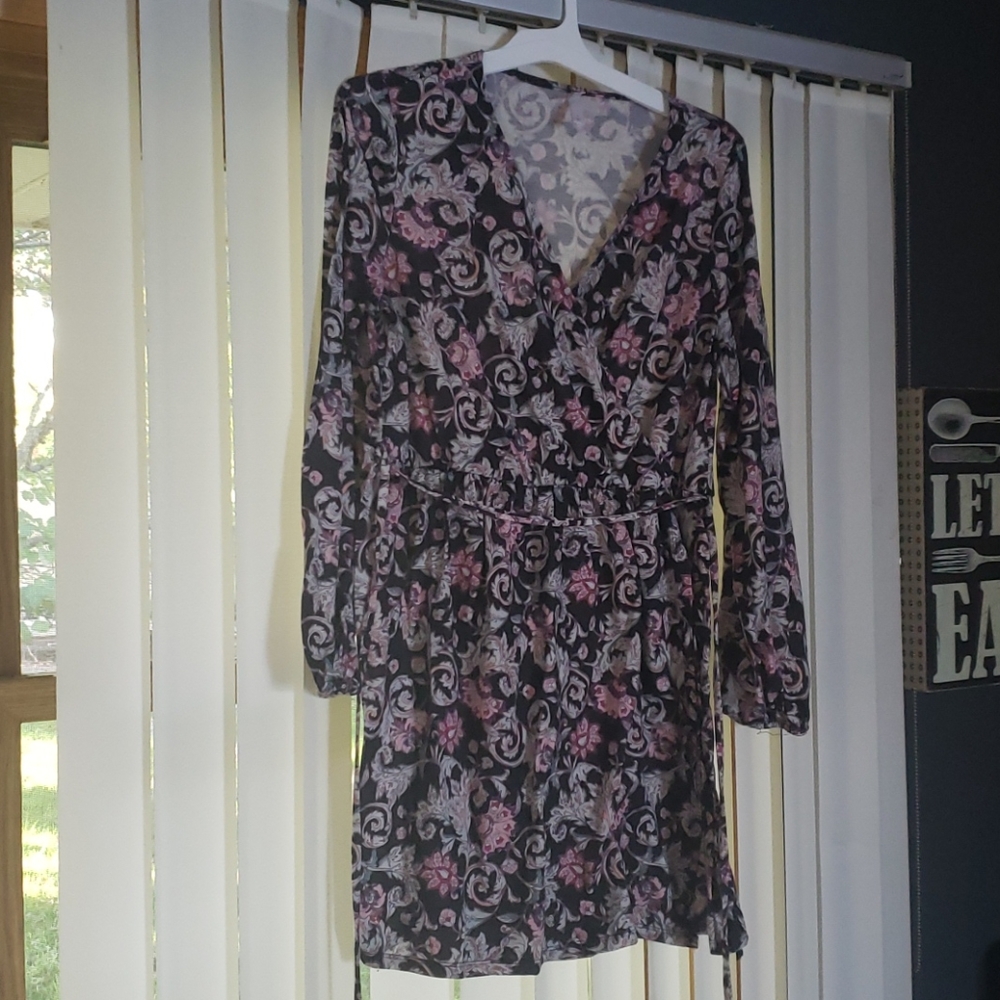 Xhilaration floral fake wrap top, size L/XL